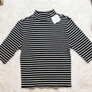 HOST PICK🤩NWT ZARA BLACK AND WHITE STRIPE TOP L